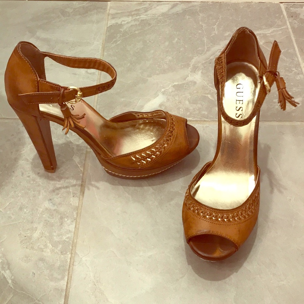 Peep-toe Platform Sandals